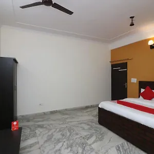 Hotel Collection O Delta Square